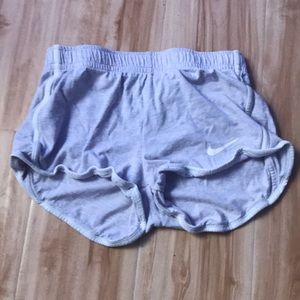 LIGHT PURPLE NIKE SHORTS SIZE KIDS SMALL